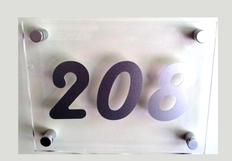 Targa numero plexiglass alluminio